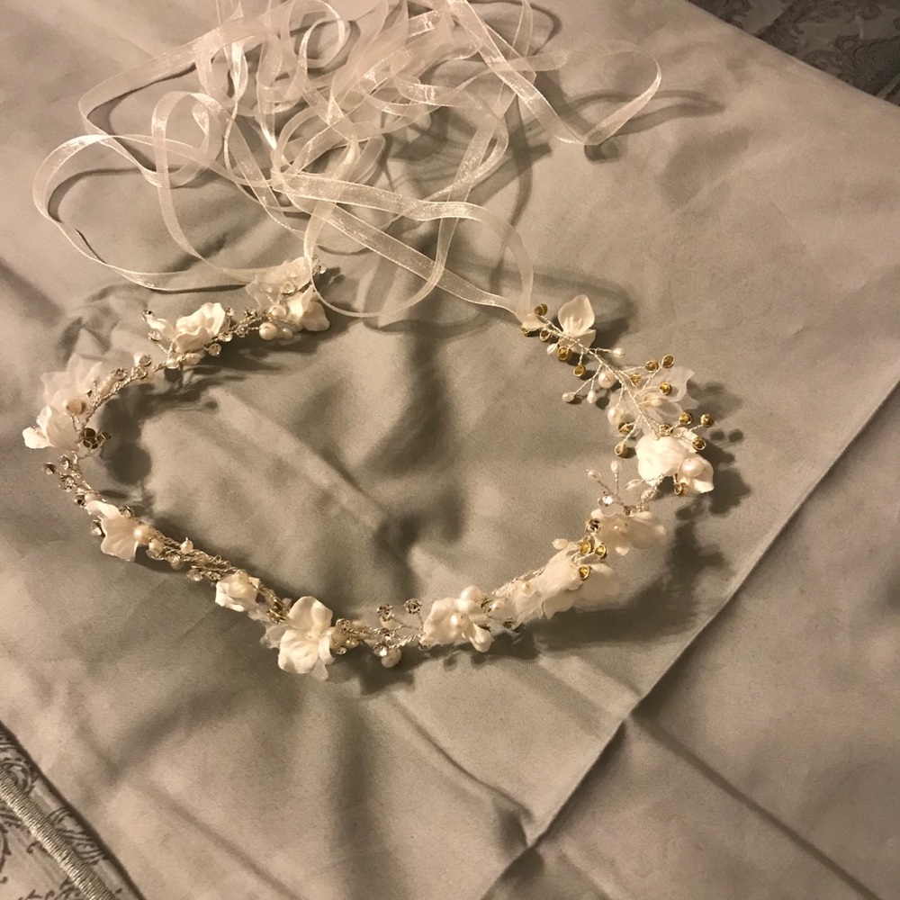 Wedding headpiece, ivory ties